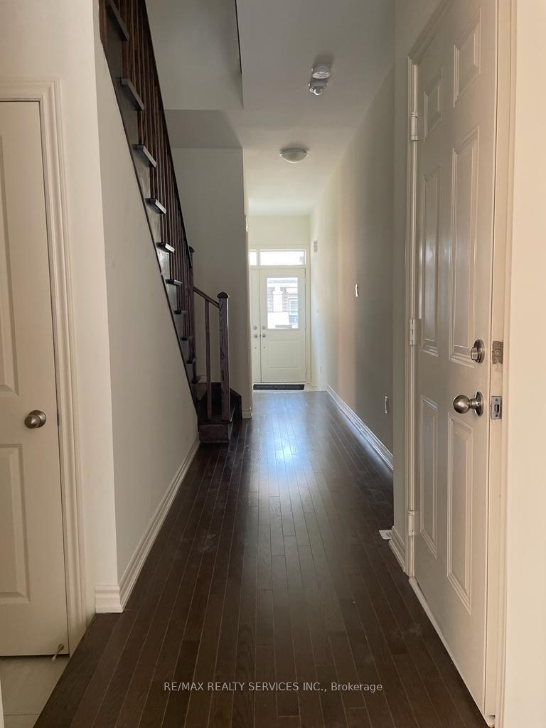 Photo 4 of Unit upper, 142 Adventura Road, Brampton, Northwest Brampton — HOMEH
