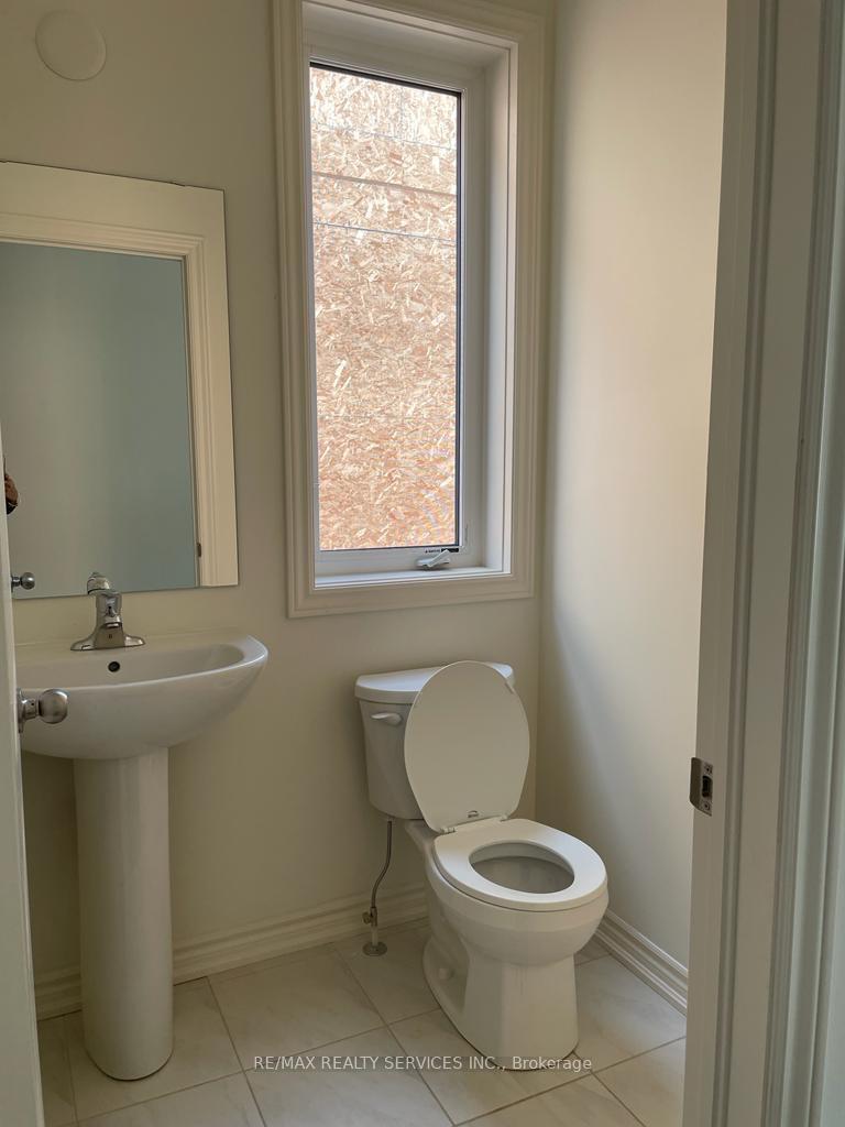 Photo 7 of Unit upper, 142 Adventura Road, Brampton, Northwest Brampton — HOMEH