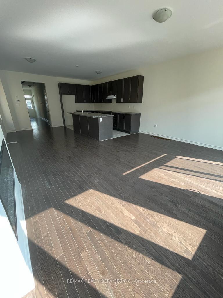 Photo 10 of Unit upper, 142 Adventura Road, Brampton, Northwest Brampton — HOMEH