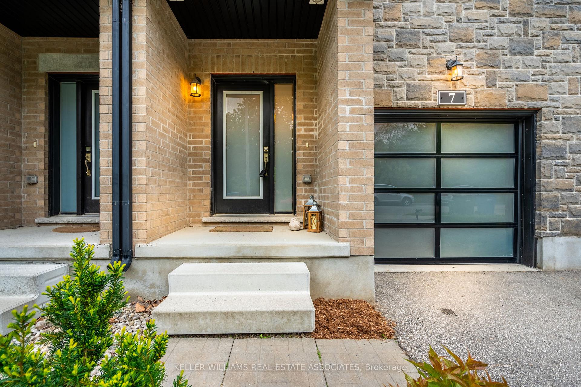Photo 18 of Unit 7, 10 Vaughan Street, Guelph, Clairfields/Hanlon Business Park — HOMEH