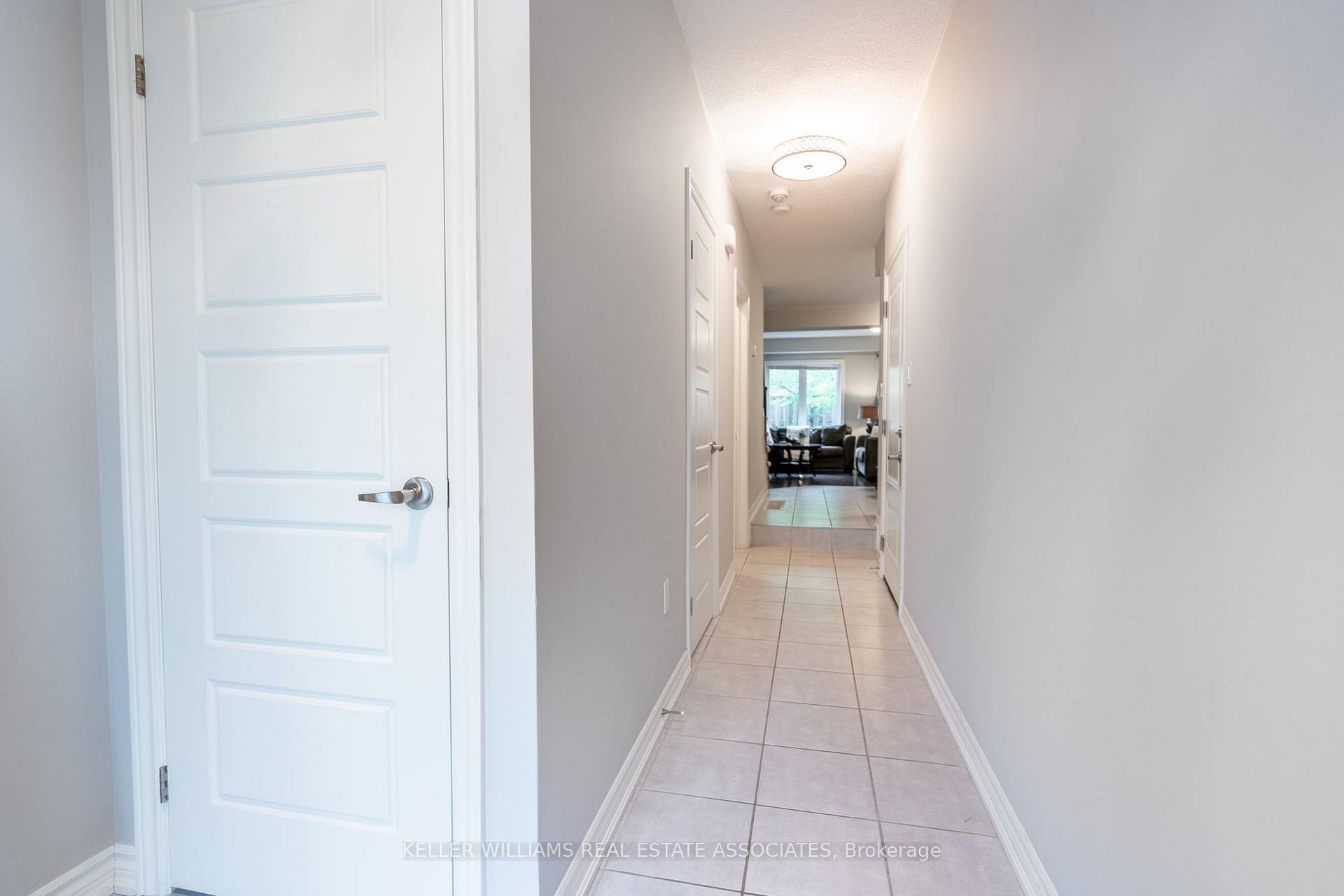 Photo 12 of Unit 7, 10 Vaughan Street, Guelph, Clairfields/Hanlon Business Park — HOMEH