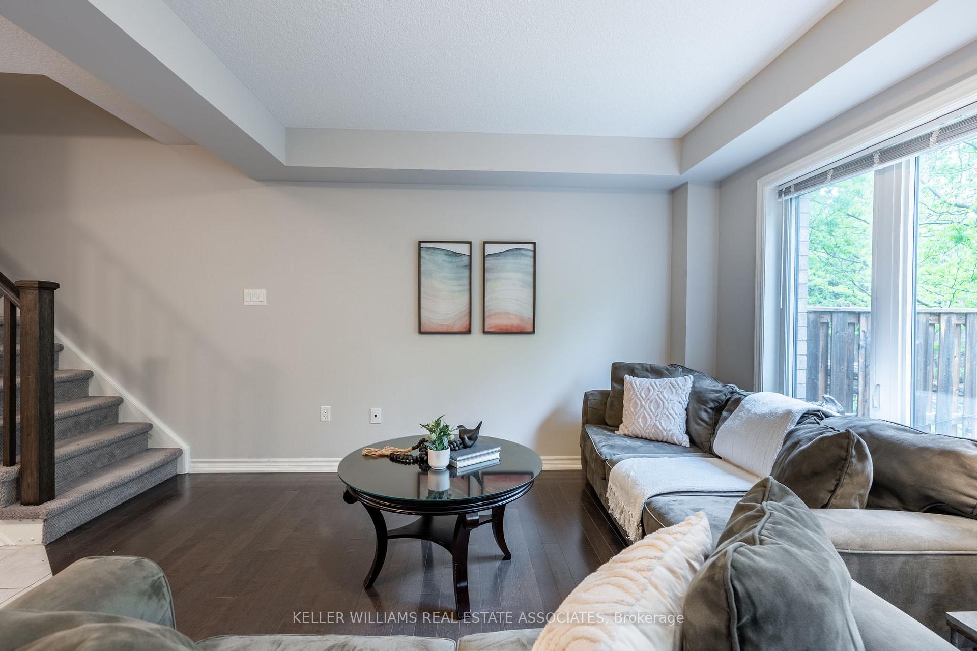 Photo 5 of Unit 7, 10 Vaughan Street, Guelph, Clairfields/Hanlon Business Park — HOMEH