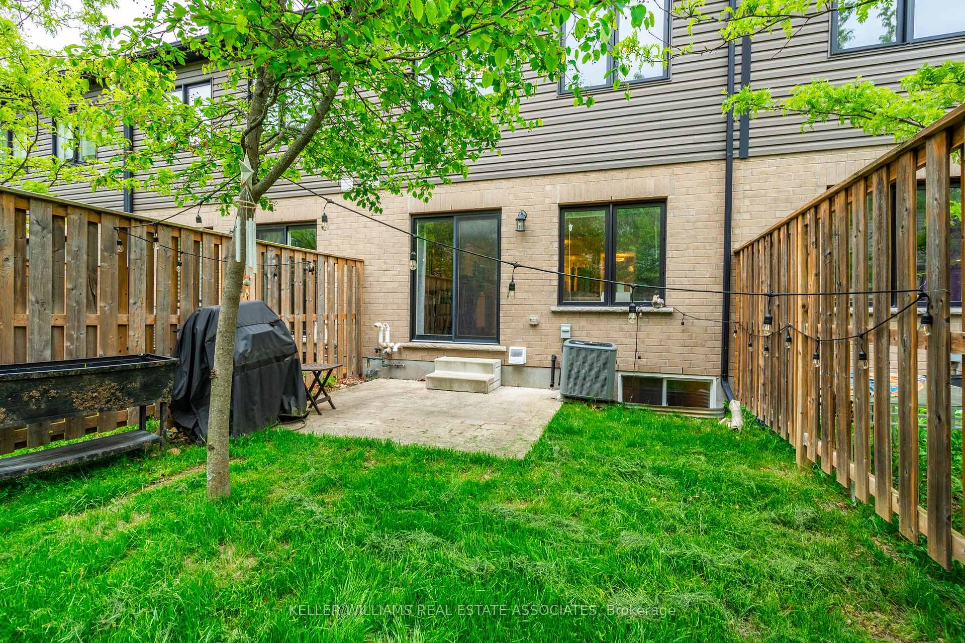 Photo 34 of Unit 7, 10 Vaughan Street, Guelph, Clairfields/Hanlon Business Park — HOMEH
