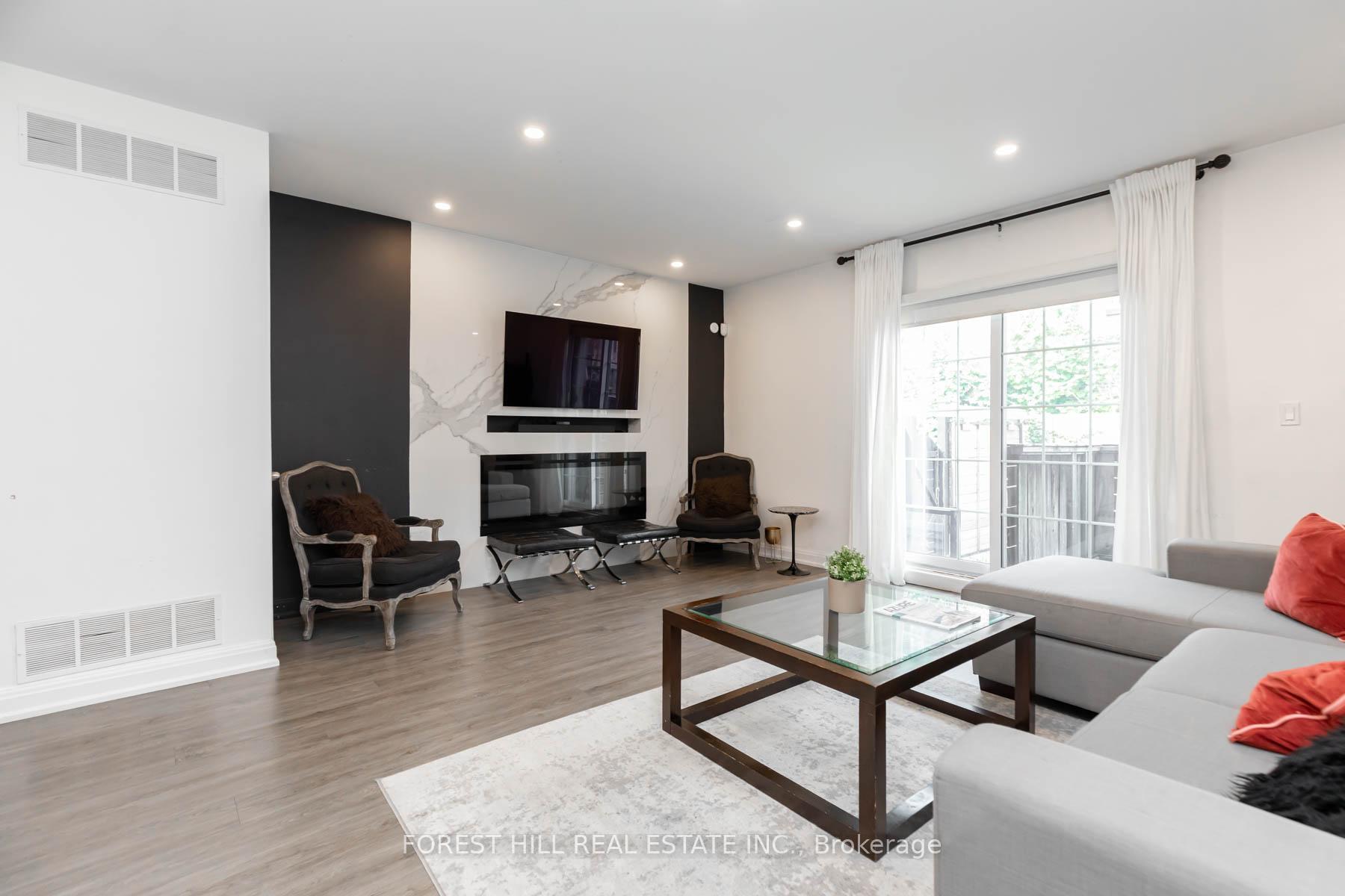 Photo 3 of 300 Seaton Street N, Toronto, Moss Park — HOMEH