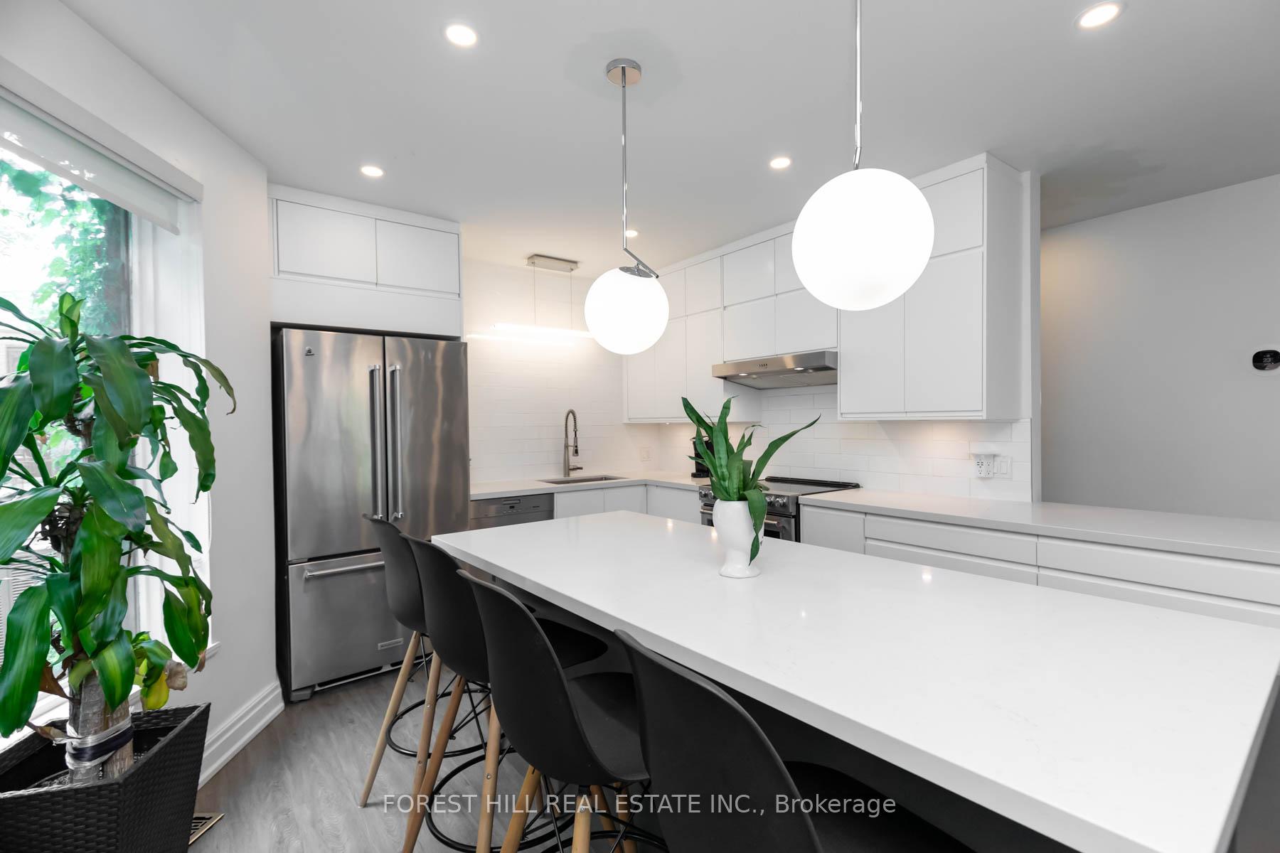 Photo 5 of 300 Seaton Street N, Toronto, Moss Park — HOMEH