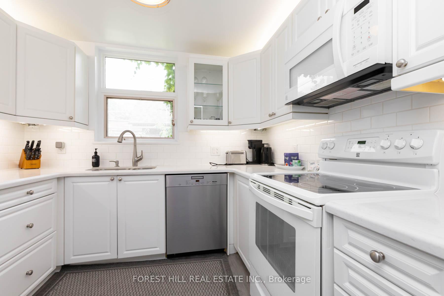 Photo 9 of 300 Seaton Street N, Toronto, Moss Park — HOMEH