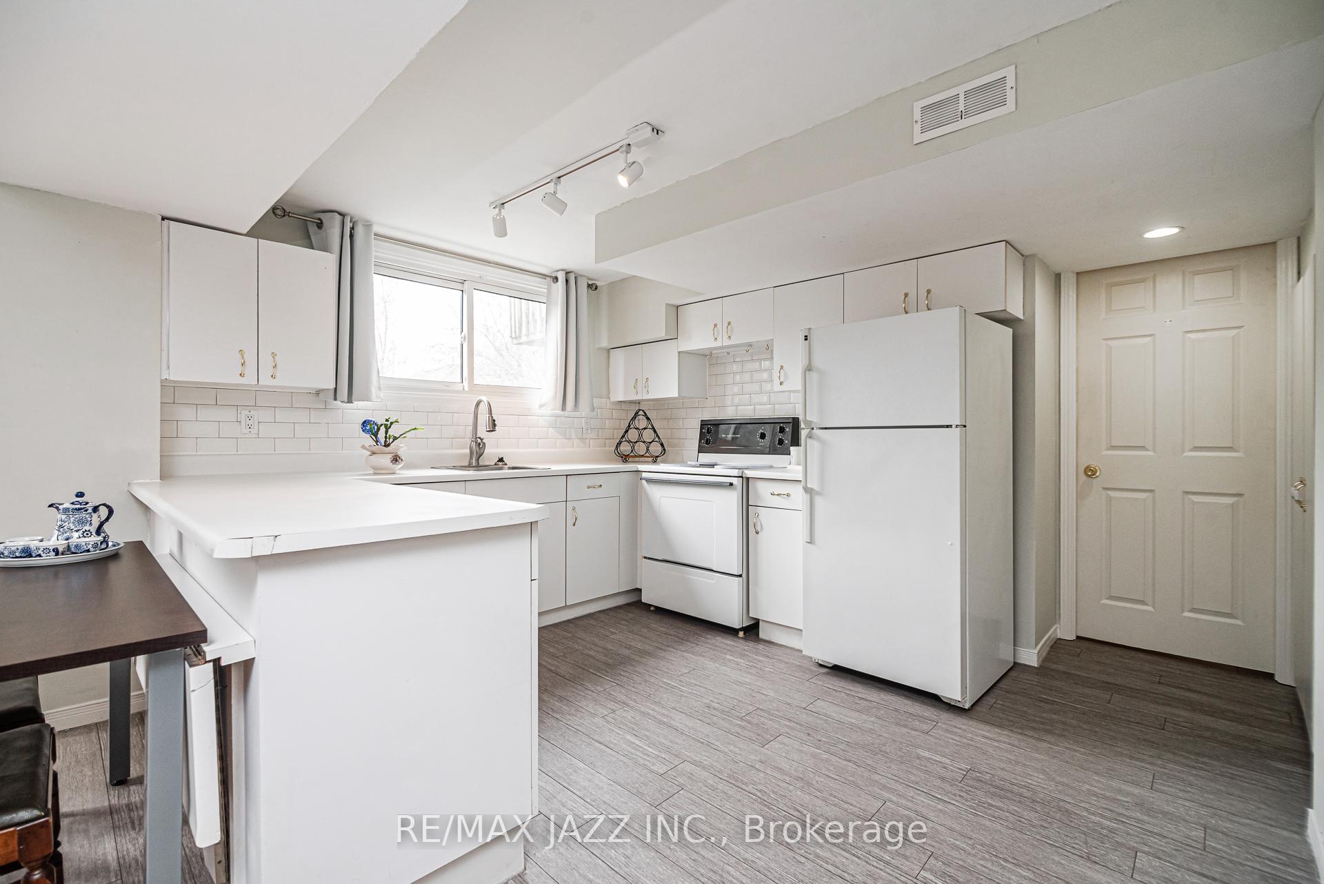 Photo 20 of 1030 Ripley Crescent, Oshawa, Pinecrest — HOMEH