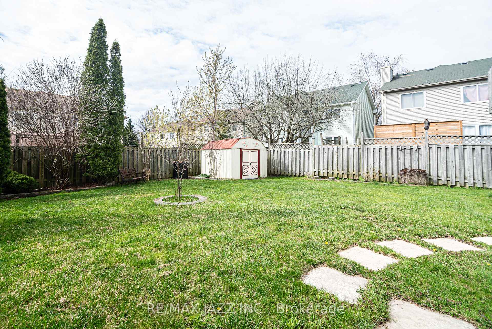 Photo 24 of 1030 Ripley Crescent, Oshawa, Pinecrest — HOMEH