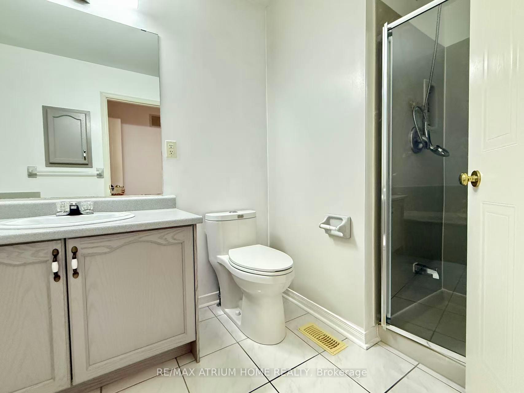 Photo 4 of 183 Hertford Crescent, Markham, Milliken Mills East — HOMEH