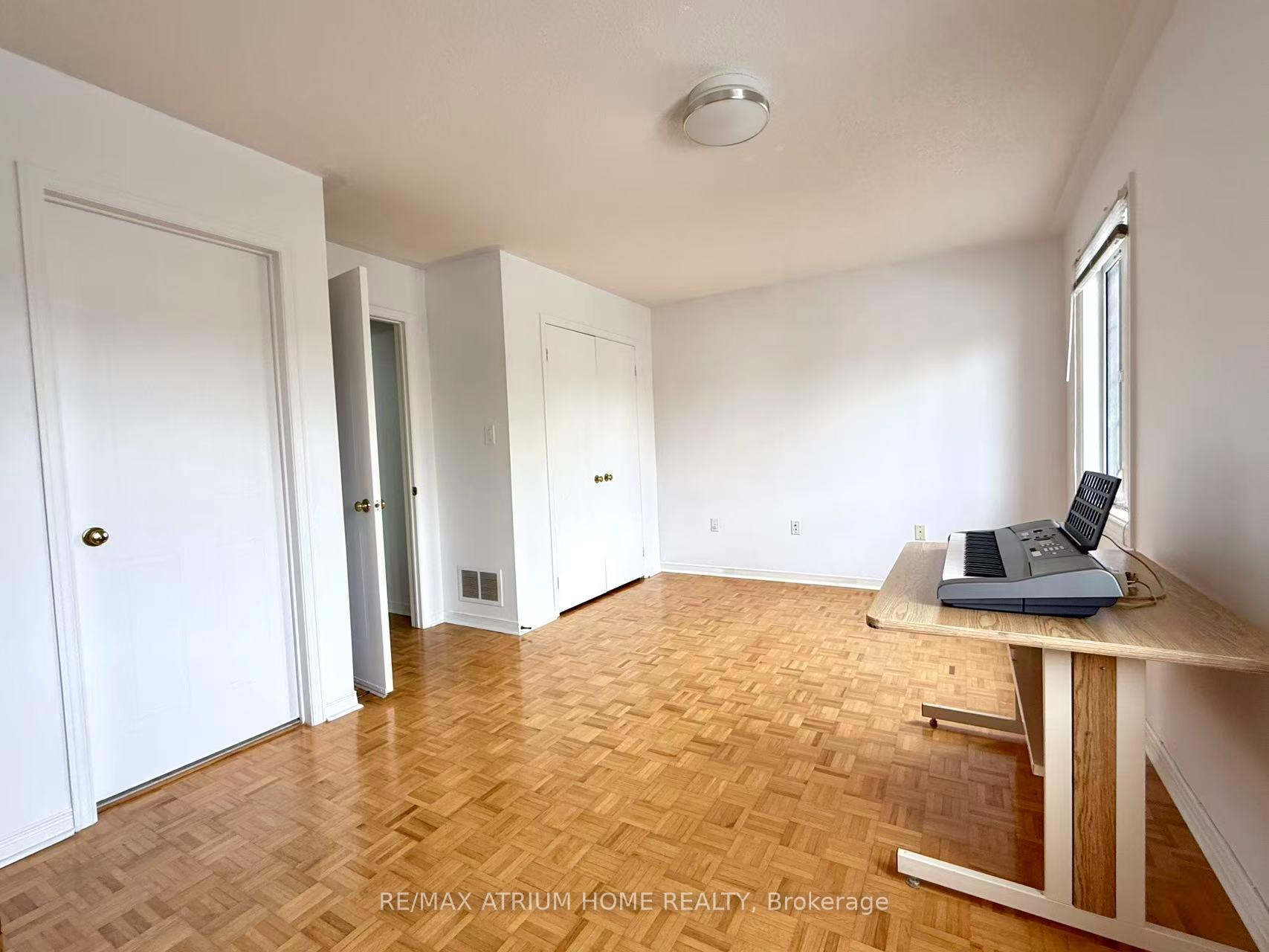 Photo 17 of 183 Hertford Crescent, Markham, Milliken Mills East — HOMEH