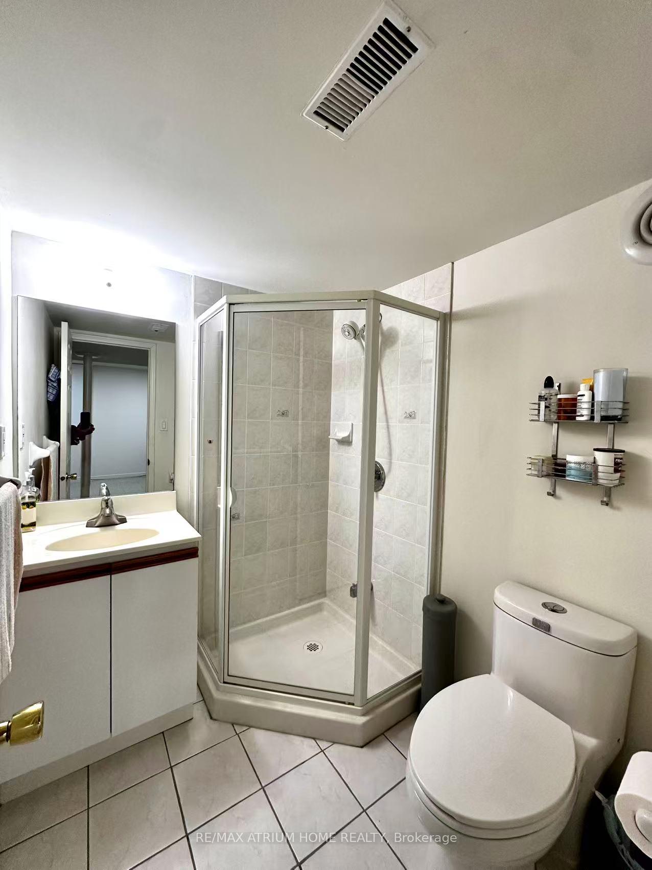 Photo 18 of 183 Hertford Crescent, Markham, Milliken Mills East — HOMEH