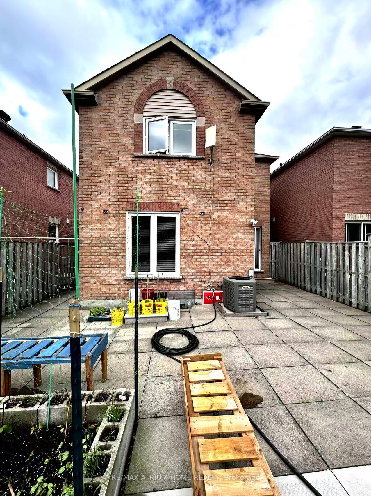 Photo 22 of 183 Hertford Crescent, Markham, Milliken Mills East — HOMEH
