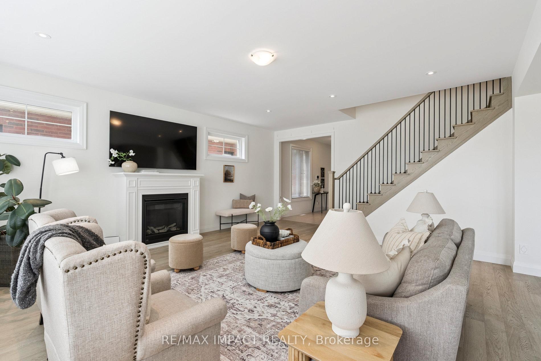 Photo 12 of 14 Higham Place, Clarington, Bowmanville — HOMEH