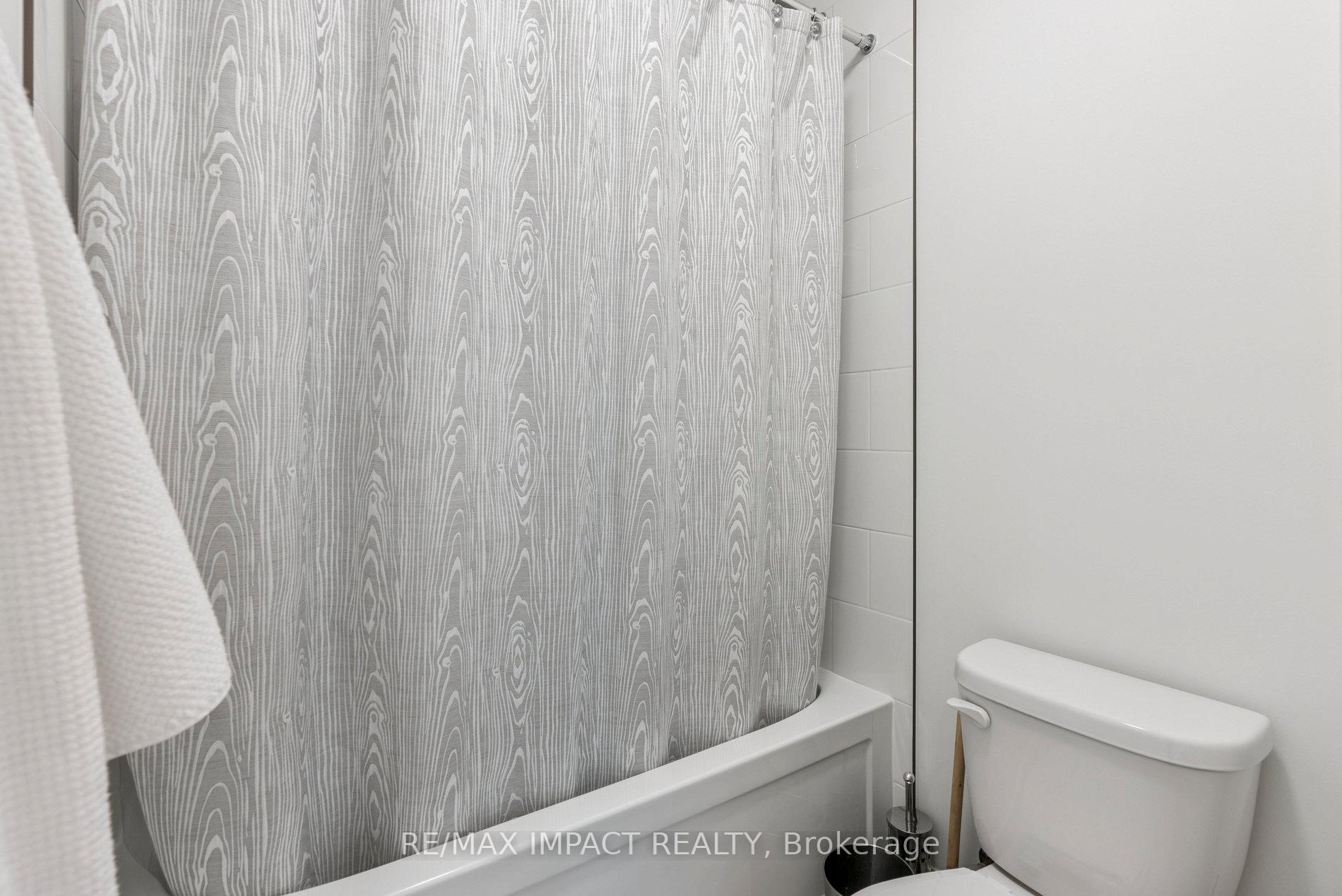 Photo 29 of 14 Higham Place, Clarington, Bowmanville — HOMEH