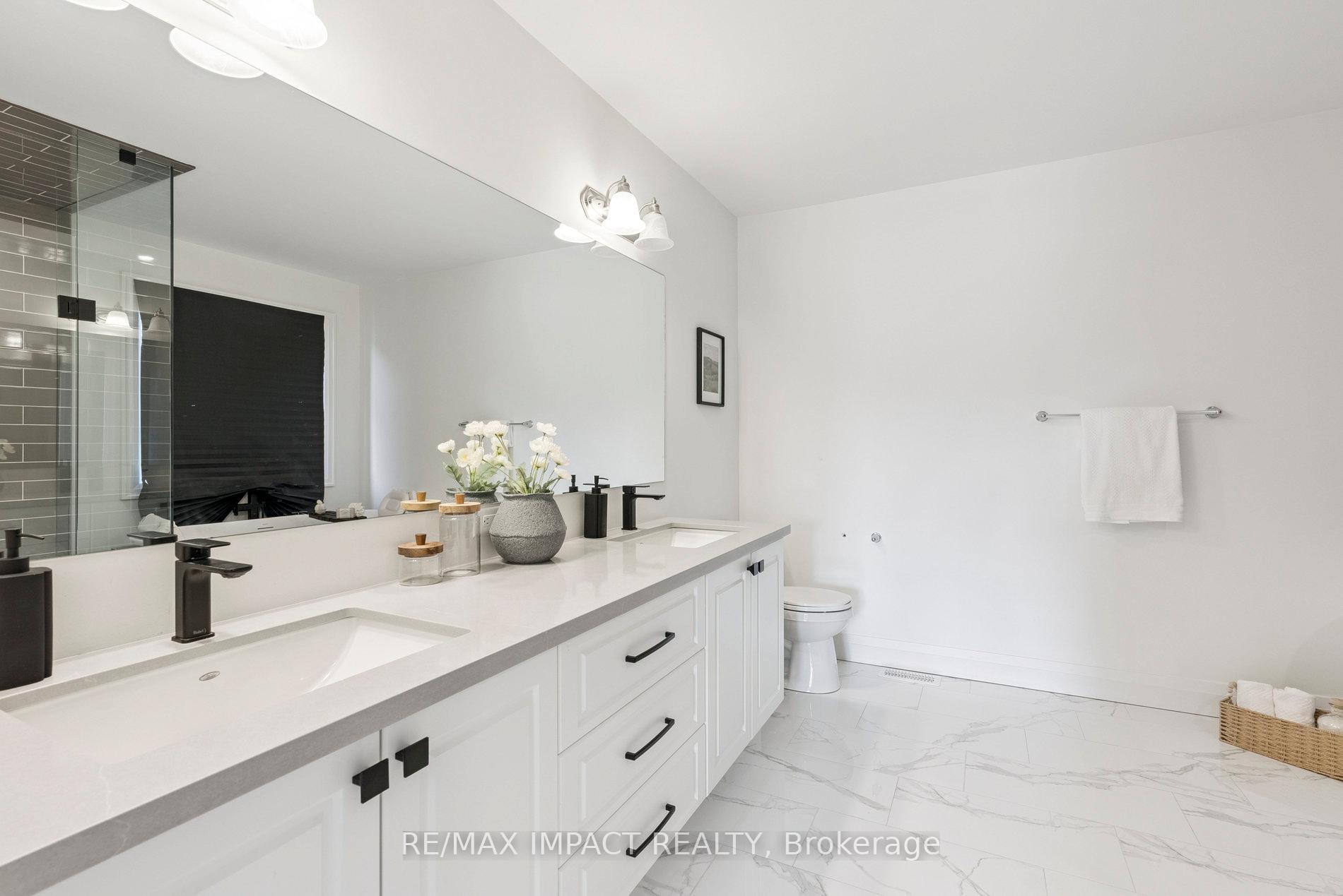 Photo 41 of 14 Higham Place, Clarington, Bowmanville — HOMEH