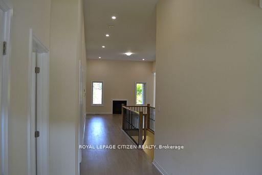 Photo 3 of 32 revol Road, Penetanguishene — HOMEH