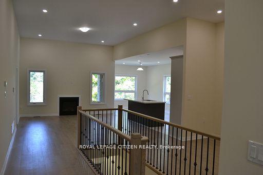 Photo 2 of 32 revol Road, Penetanguishene — HOMEH