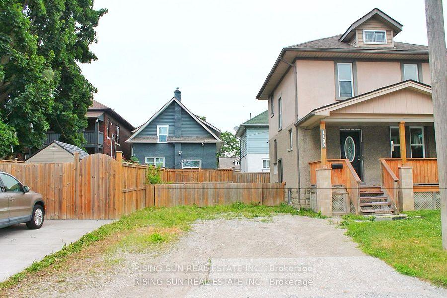 Photo 2 of 1102 Wellington Avenue, Windsor — HOMEH
