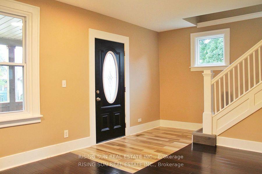 Photo 6 of 1102 Wellington Avenue, Windsor — HOMEH