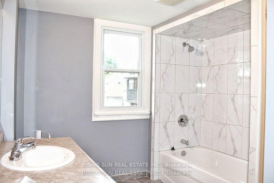 Photo 11 of 1102 Wellington Avenue, Windsor — HOMEH
