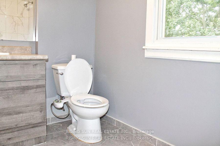 Photo 18 of 1102 Wellington Avenue, Windsor — HOMEH