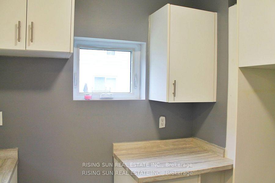 Photo 14 of 1102 Wellington Avenue, Windsor — HOMEH