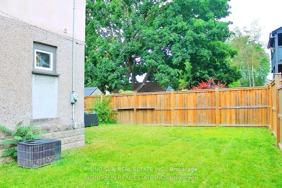 Photo 20 of 1102 Wellington Avenue, Windsor — HOMEH