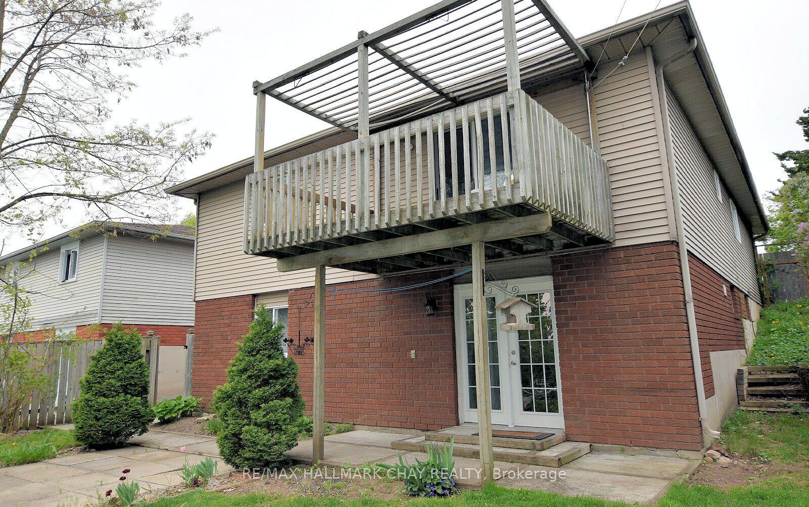 Photo 9 of Unit Lower, 19 Broadfoot Road, Barrie, Letitia Heights — HOMEH