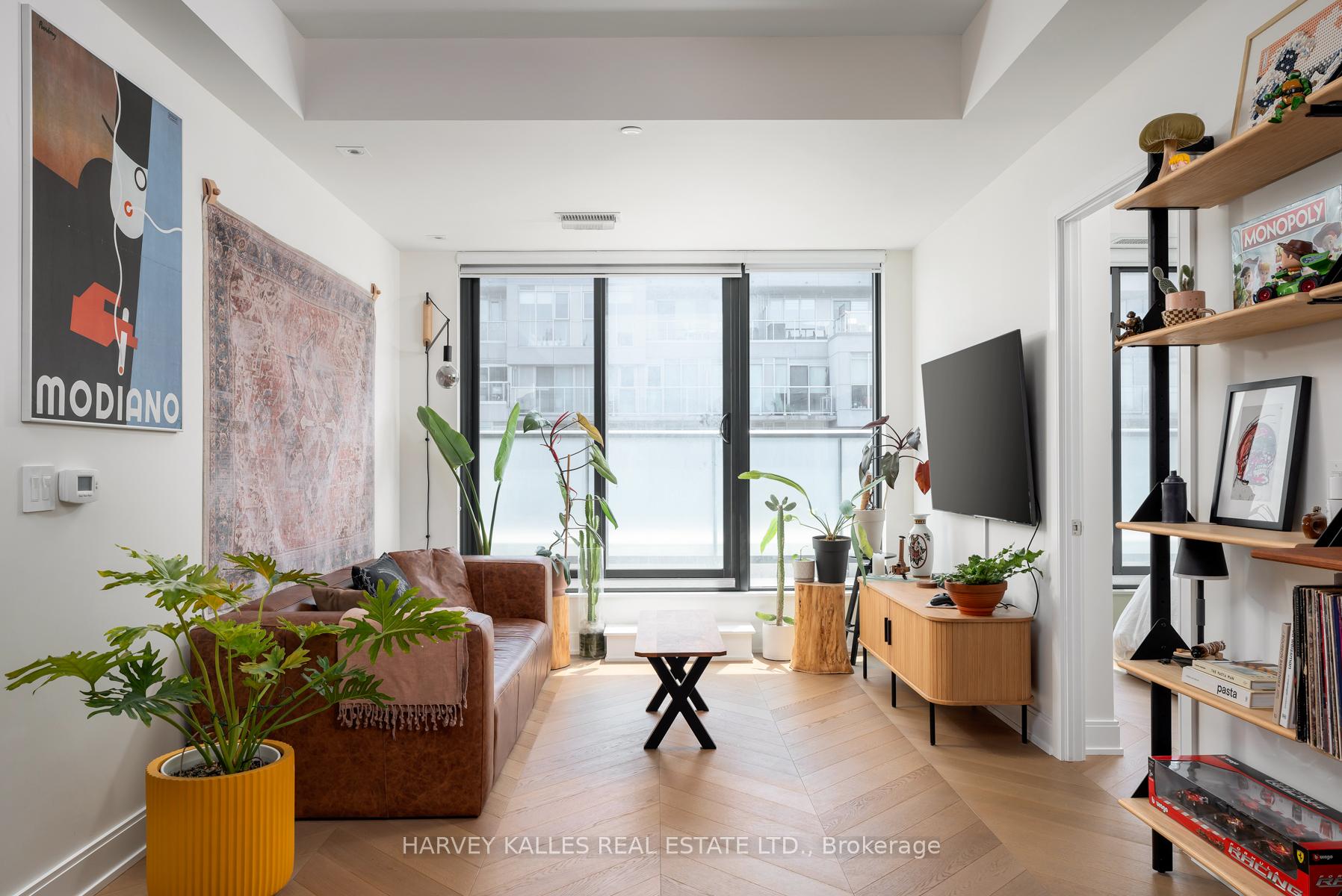 Photo 4 of Unit 708, 840 St Clair Avenue W, Toronto, Oakwood Village — HOMEH