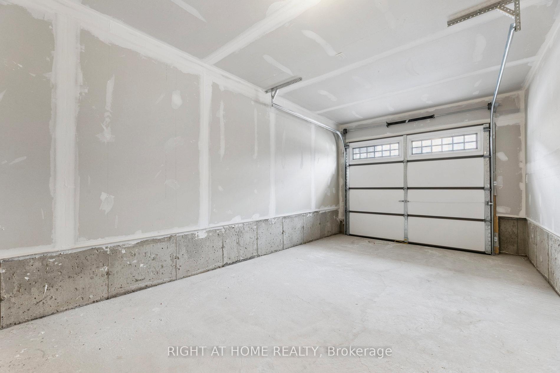 Photo 36 of 1063 Honeycomb Path, Oshawa, Kedron — HOMEH