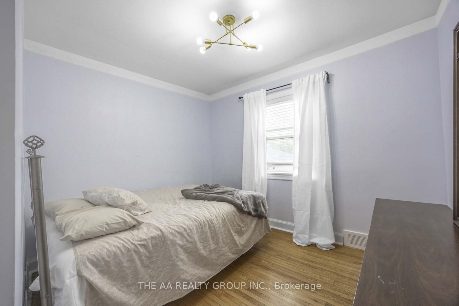 Photo 11 of 233 McNaughton Avenue, Oshawa, Central — HOMEH