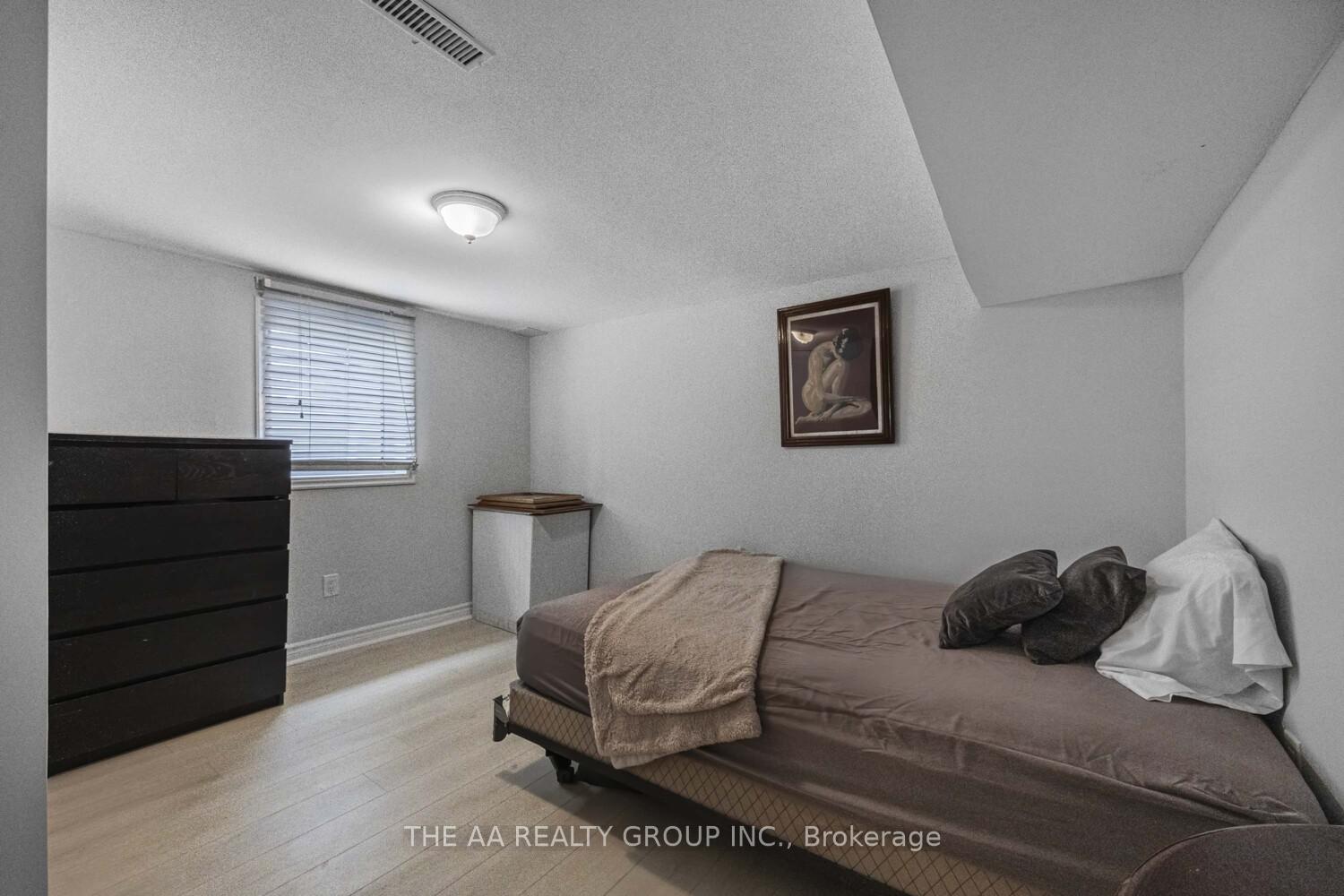 Photo 33 of 233 McNaughton Avenue, Oshawa, Central — HOMEH