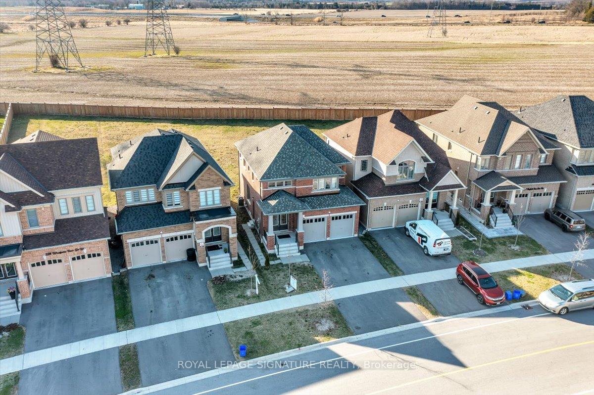 Photo 35 of 320 Windfield's Farm Drive W, Oshawa, Windfields — HOMEH