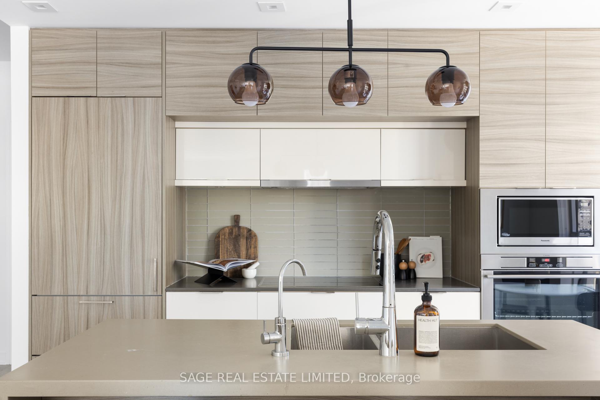 Photo 5 of Unit 809, 88 Scott Street, Toronto, Church-Yonge Corridor — HOMEH