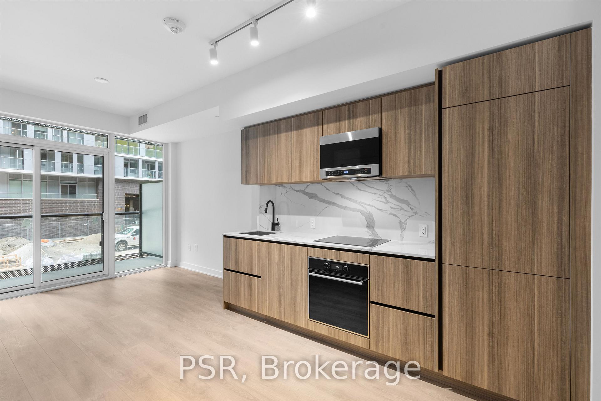 Photo 4 of Unit 212, 117 Broadway Avenue, Toronto, Mount Pleasant West — HOMEH