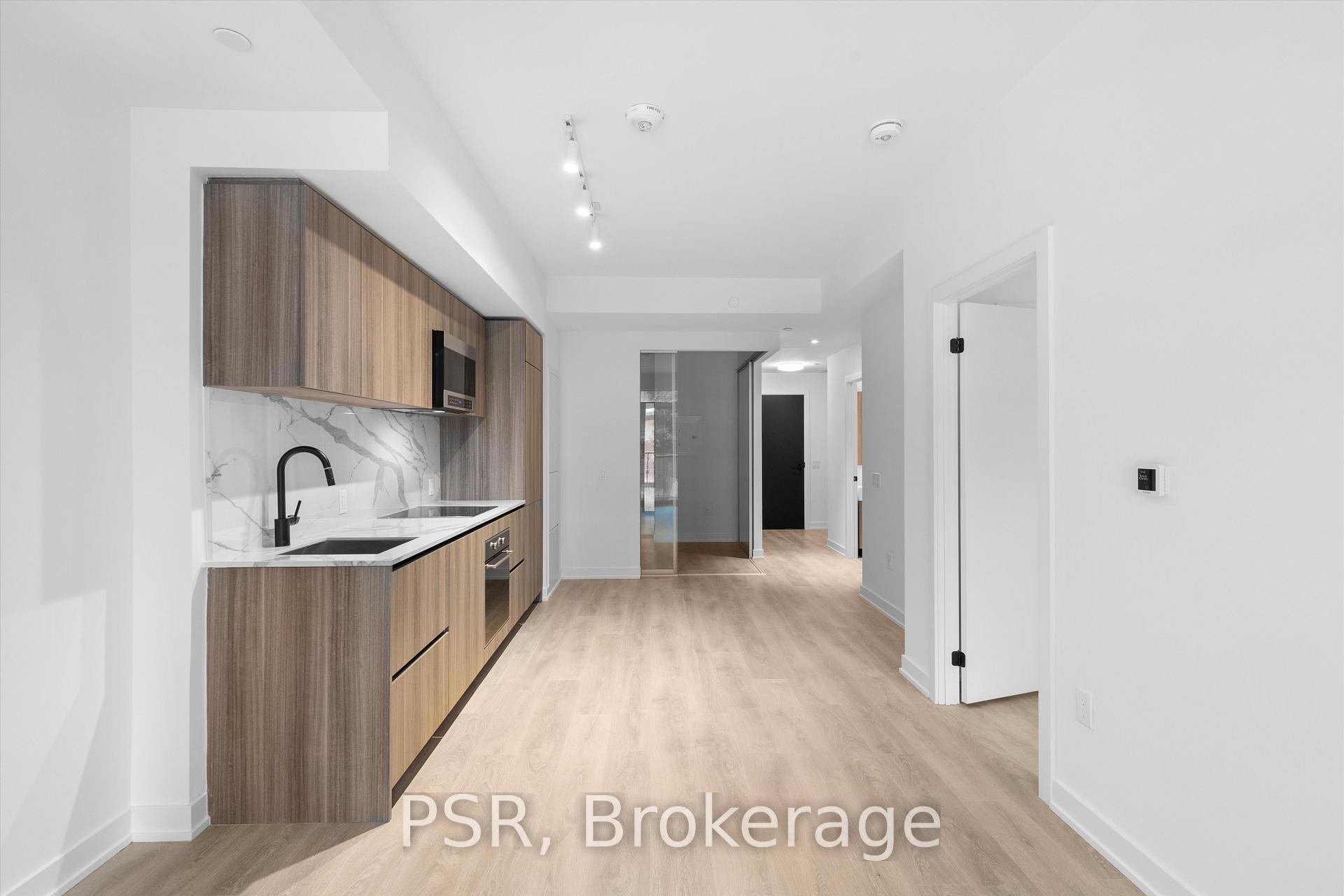 Photo 5 of Unit 212, 117 Broadway Avenue, Toronto, Mount Pleasant West — HOMEH