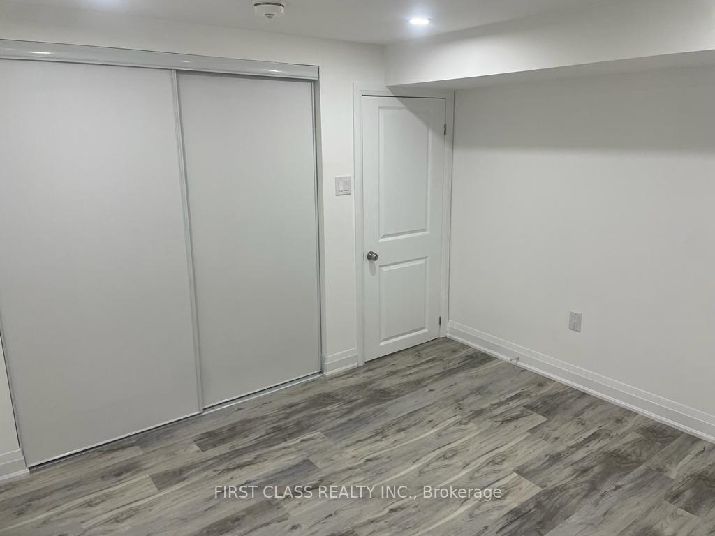 Photo 15 of Unit Bsmt, 17 Fisher Crescent, Hamilton, Westcliffe — HOMEH