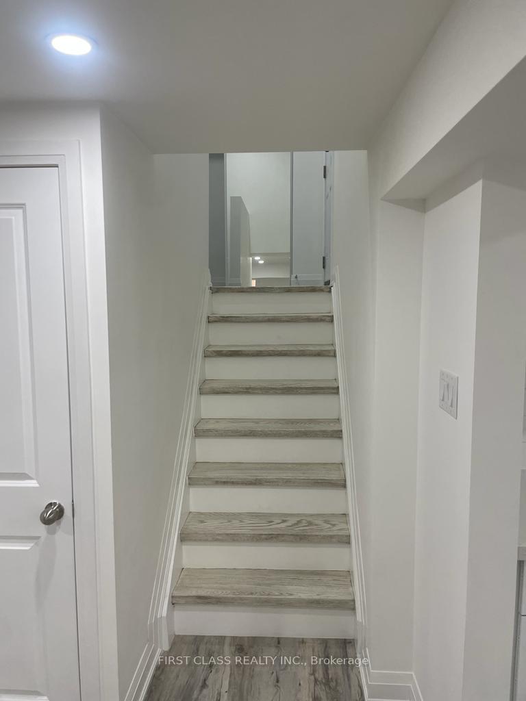 Photo 9 of Unit Bsmt, 17 Fisher Crescent, Hamilton, Westcliffe — HOMEH