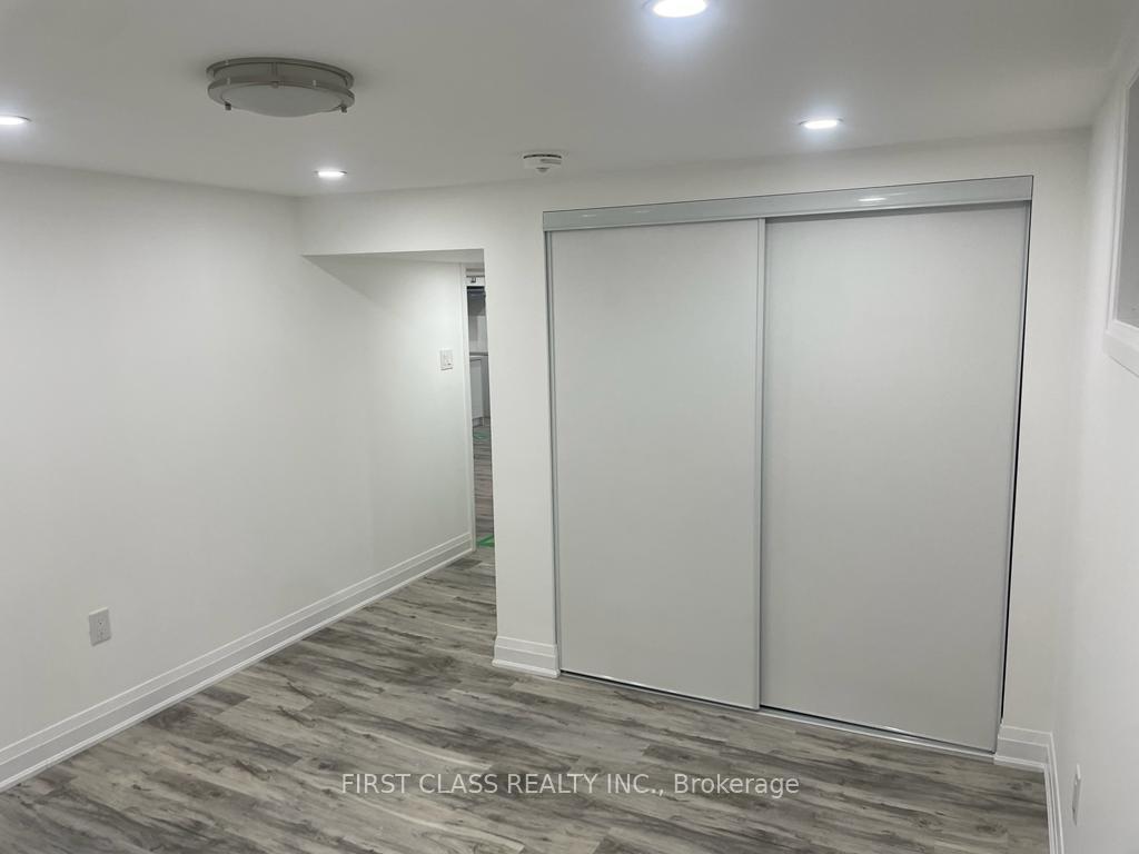 Photo 10 of Unit Bsmt, 17 Fisher Crescent, Hamilton, Westcliffe — HOMEH