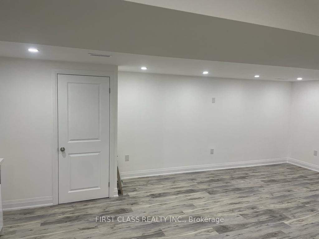 Photo 25 of Unit Bsmt, 17 Fisher Crescent, Hamilton, Westcliffe — HOMEH