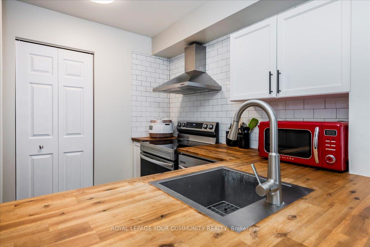Photo 4 of Unit 504, 150 Dunlop St Street E, Barrie, City Centre — HOMEH