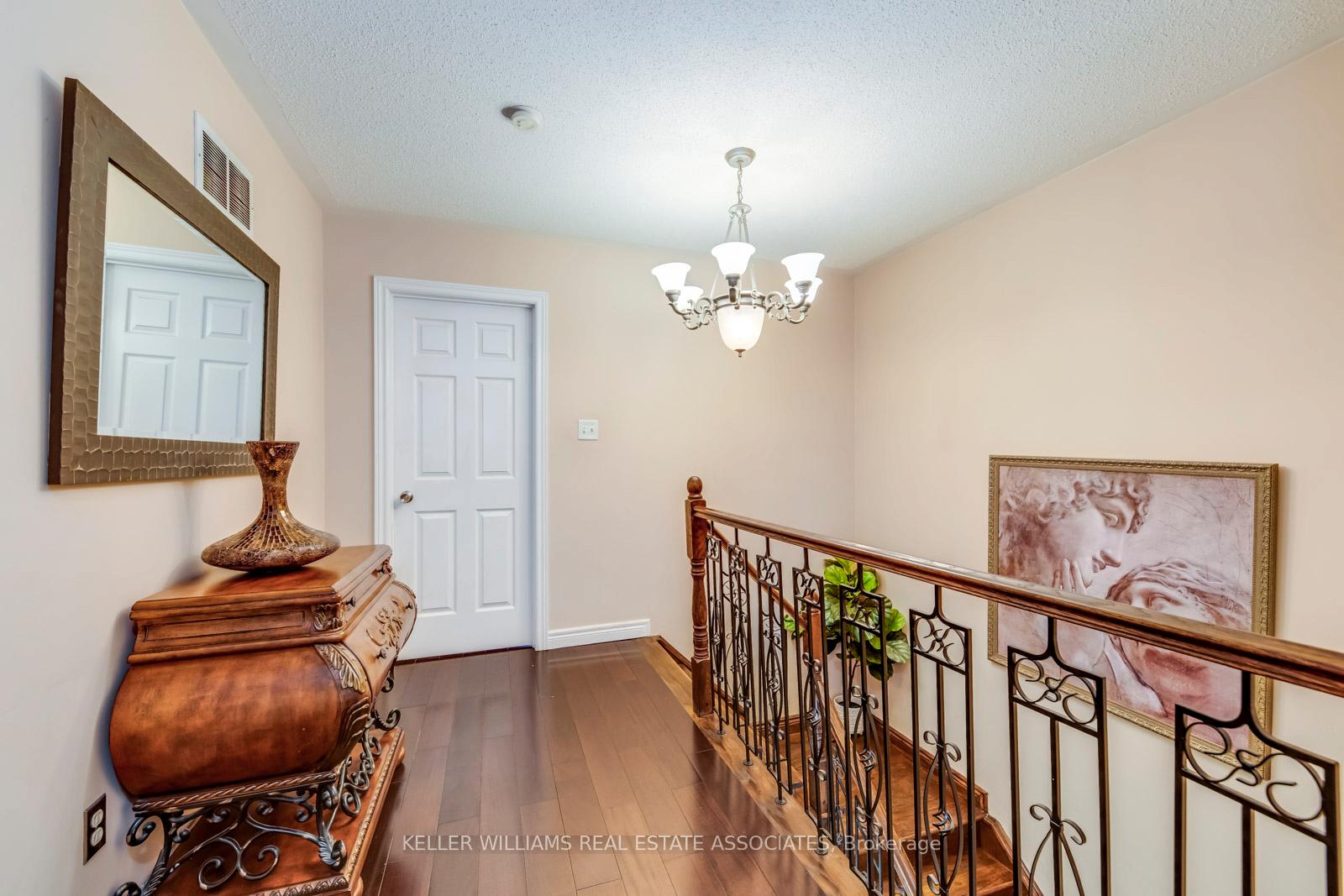 Photo 16 of 30 Poplar Plains Road, Brampton, Fletcher's Meadow — HOMEH
