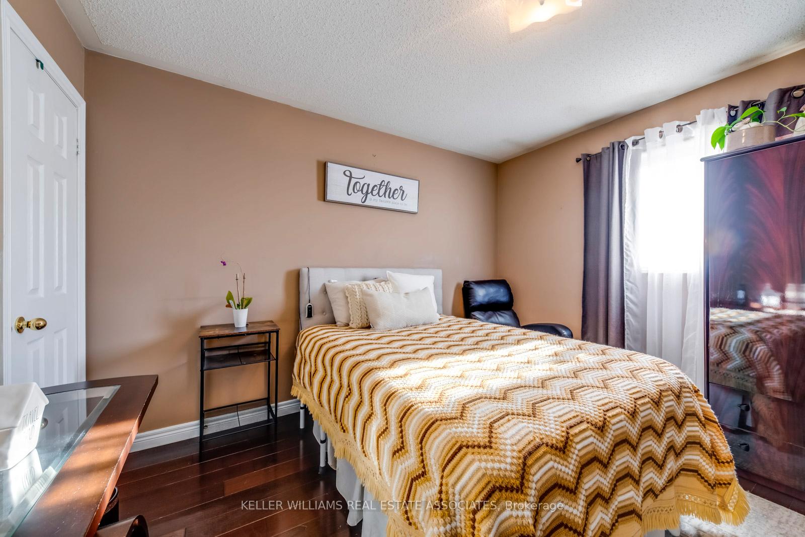 Photo 35 of 30 Poplar Plains Road, Brampton, Fletcher's Meadow — HOMEH