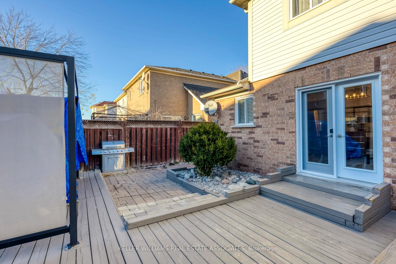 Photo 36 of 30 Poplar Plains Road, Brampton, Fletcher's Meadow — HOMEH