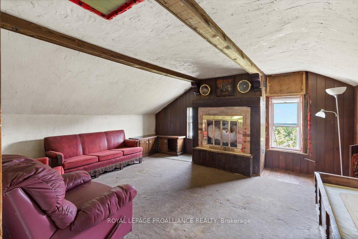 Photo 23 of 2085 Enright Road, Tyendinaga, Tyendinaga Township — HOMEH