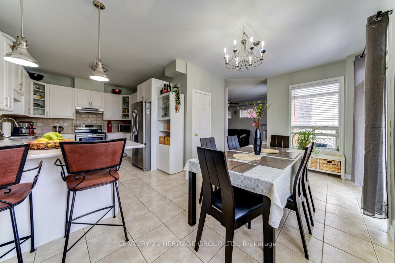 Photo 18 of 5 Northview Crescent, Barrie, Northwest — HOMEH