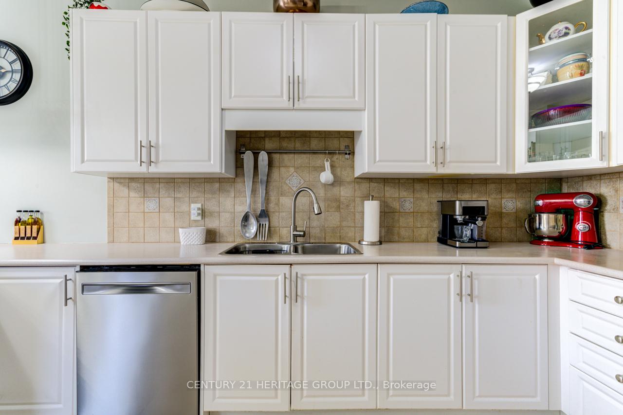 Photo 15 of 5 Northview Crescent, Barrie, Northwest — HOMEH