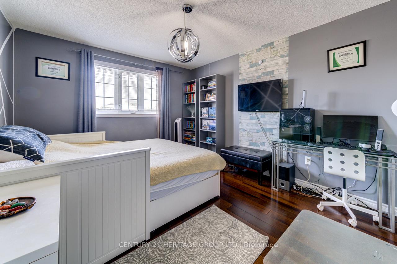 Photo 25 of 5 Northview Crescent, Barrie, Northwest — HOMEH