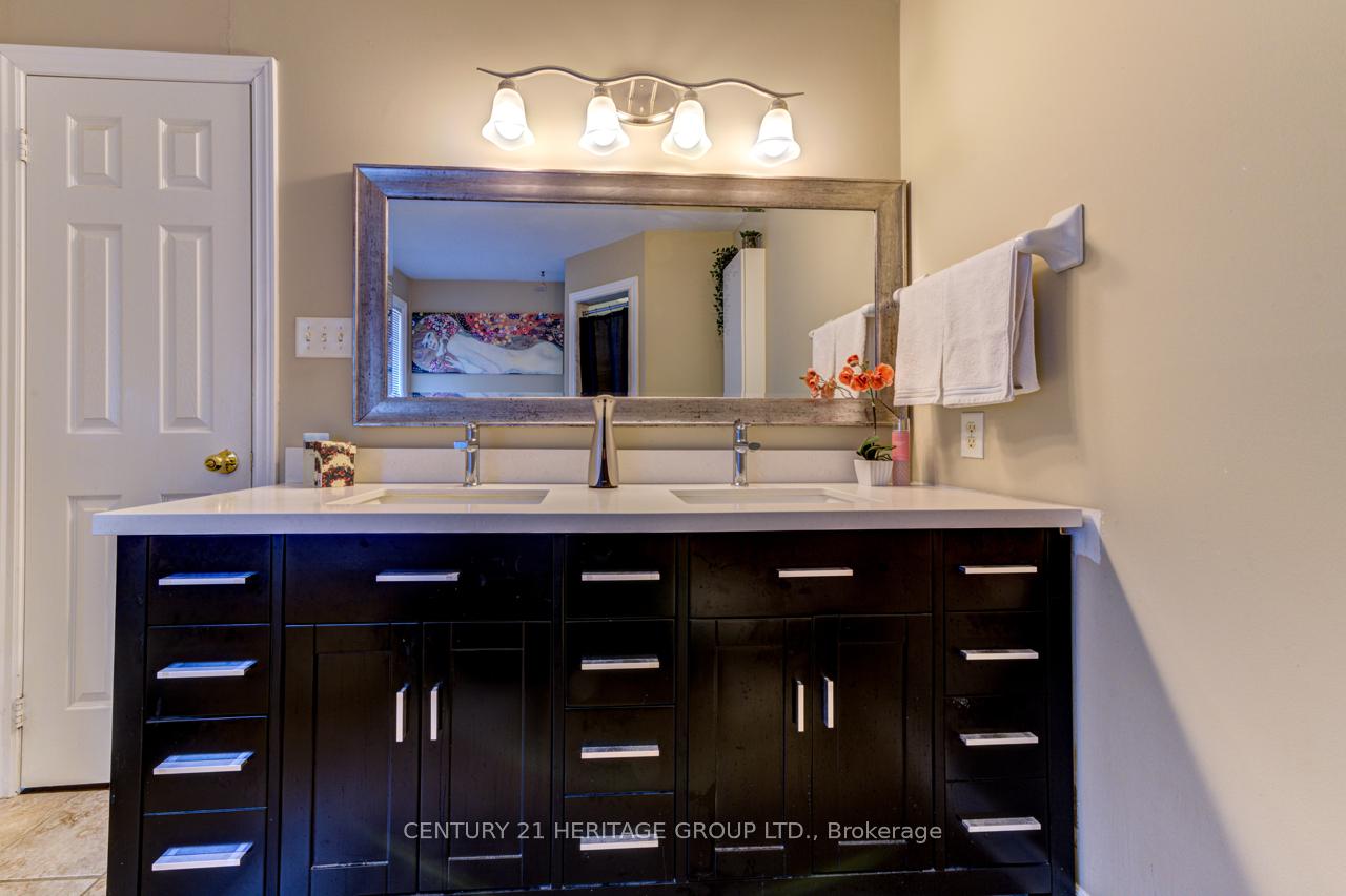 Photo 33 of 5 Northview Crescent, Barrie, Northwest — HOMEH