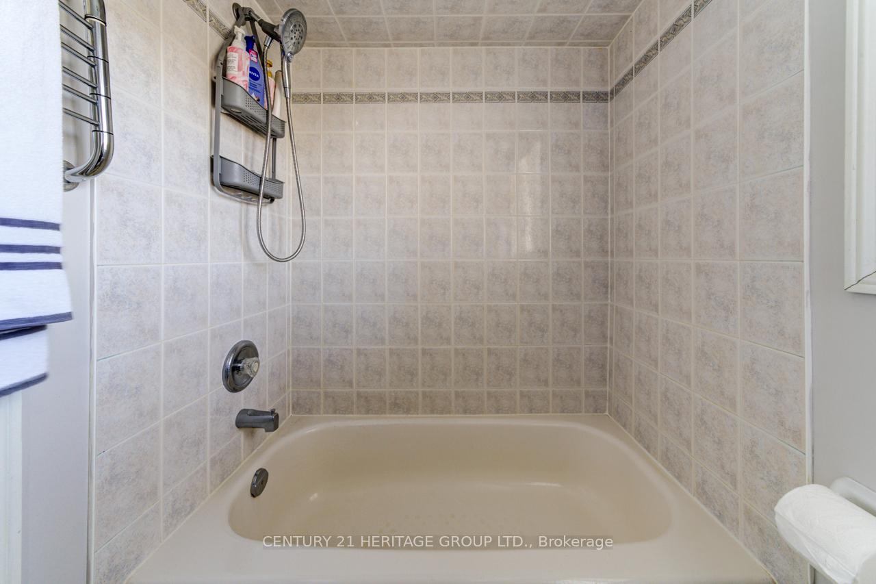 Photo 35 of 5 Northview Crescent, Barrie, Northwest — HOMEH